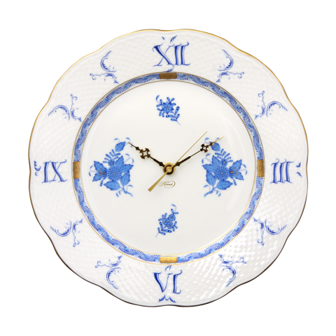 Plate with hole