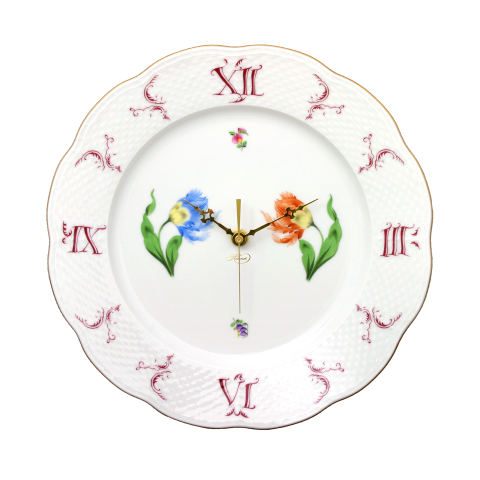 Plate with hole