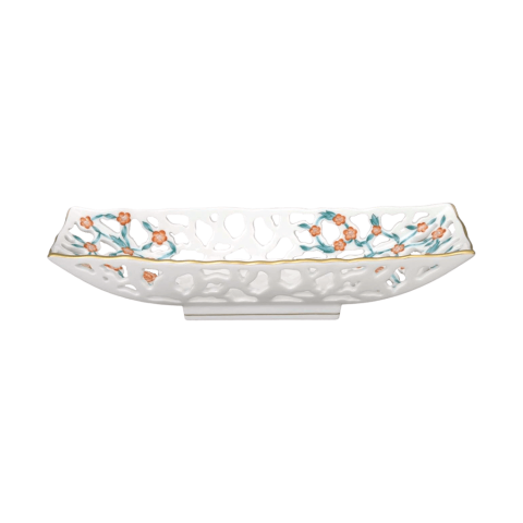 Fancy dish, oblong w. full VBO piercing,